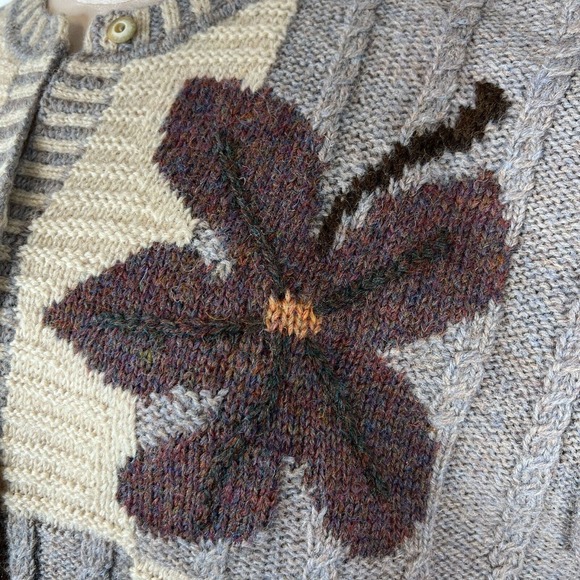 Vintage 80's Eddie Bauer All Week Long‎ 100% Wool Floral Cable Knit Cardigan XL - Picture 8 of 11